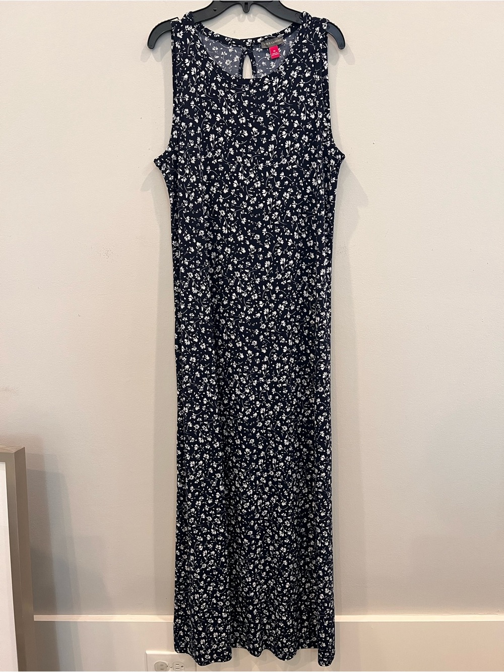Vince Camuto Sleeveless Navy Floral Maxi Dresssize M